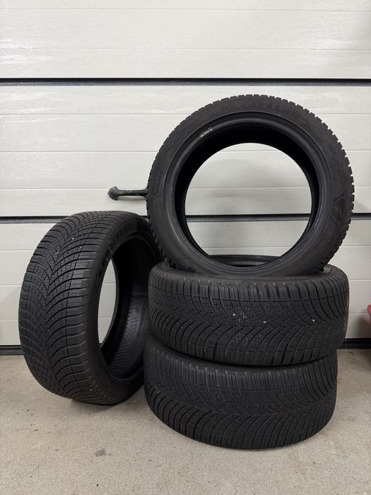 Opony wielosezonowe Goodyear Vector 4seasons 225/45r17 2023