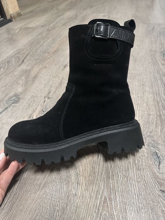 Зимові черевики натуральна замша 38/39