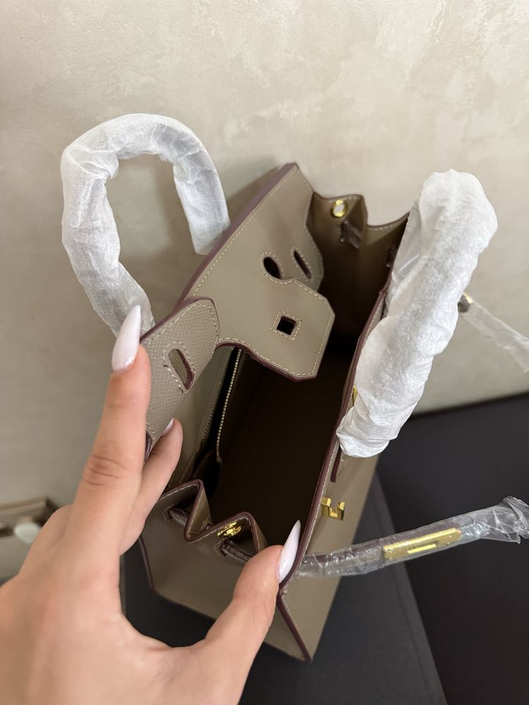Сумка Hermes Birkin, в подарунок прикраса