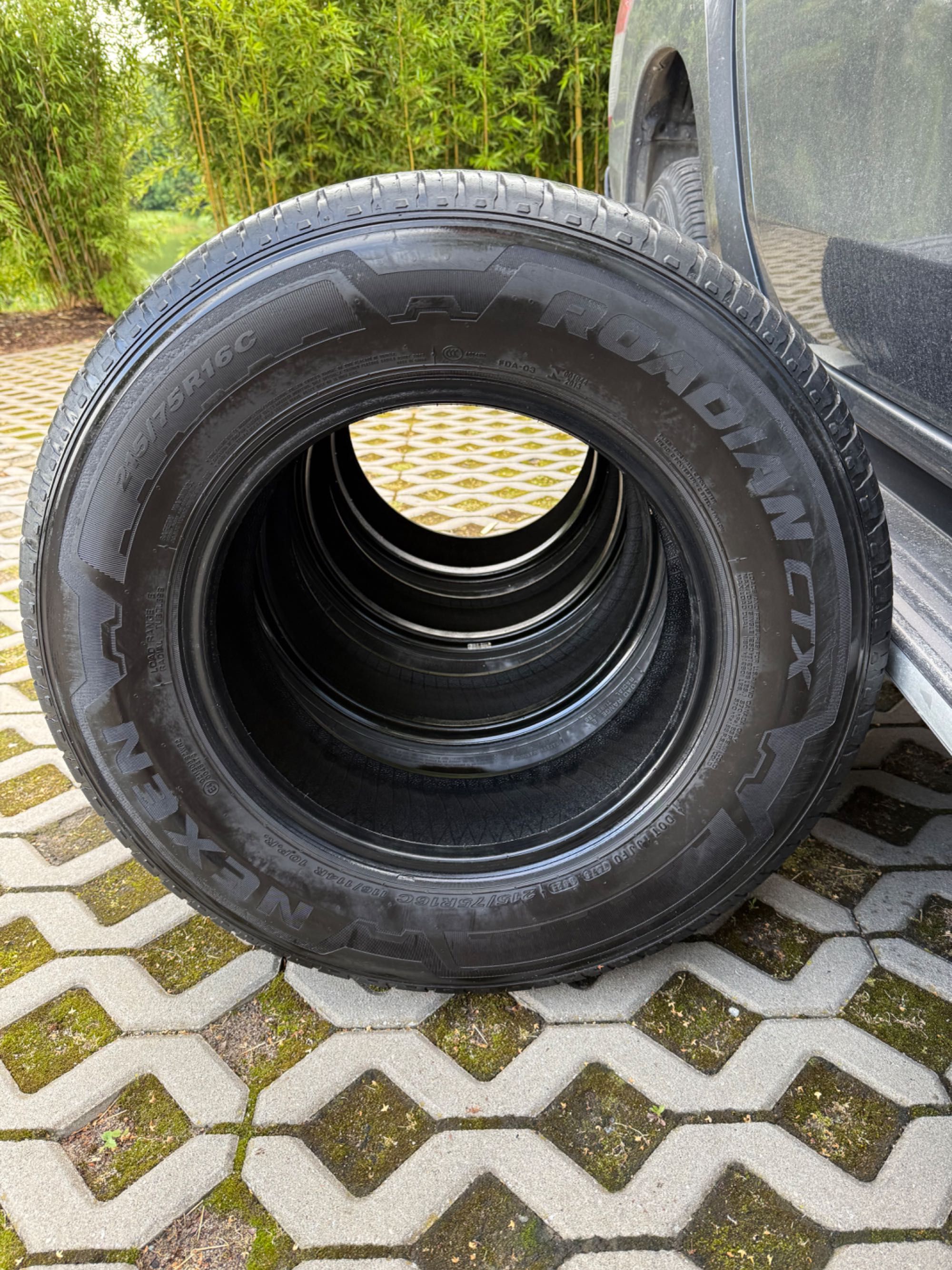 Nexen 215/75 R16C