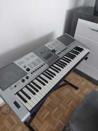 Yamaha PSR E403  keyboard