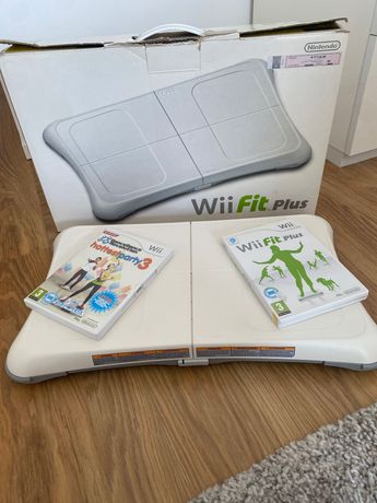 Plataforma Wii Fit Plus + 2 jogos