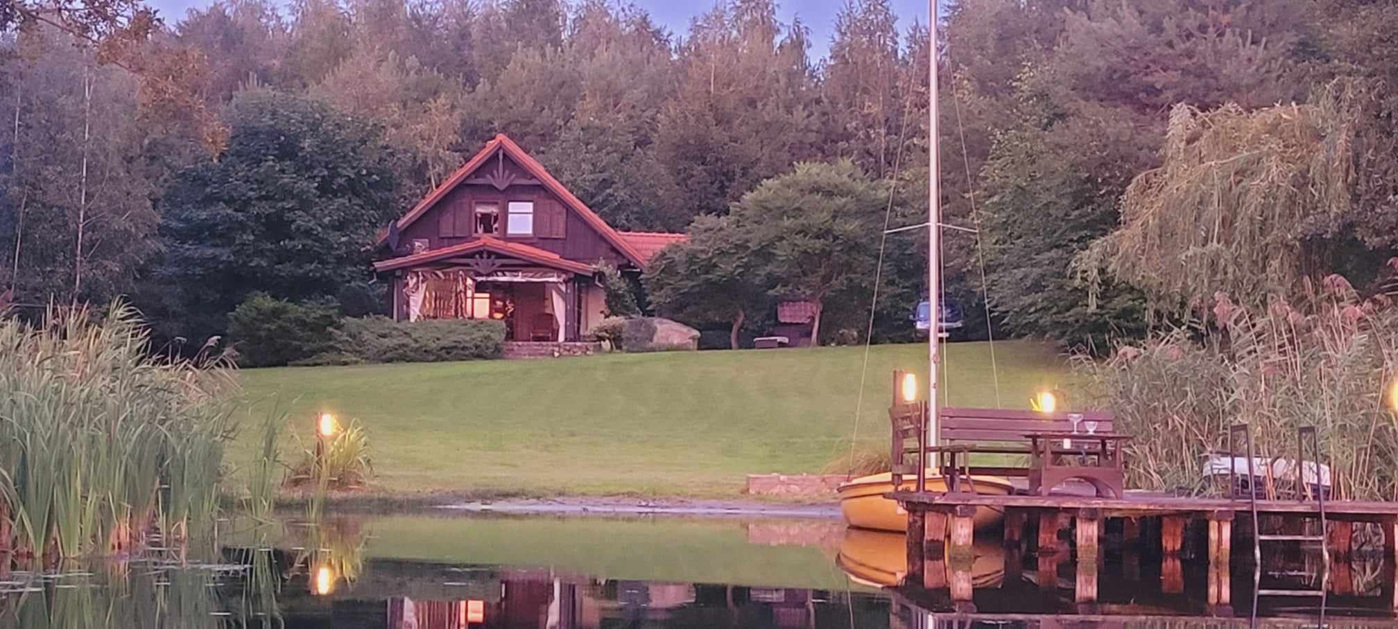 Dom nad jeziorem - Gryźlińska Chatka - do wynajęcia lato 2024