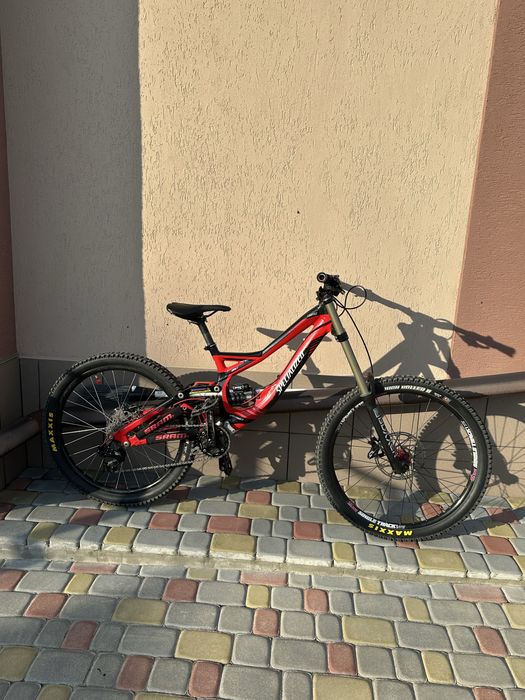 Продам  двух підвіс Demo 8