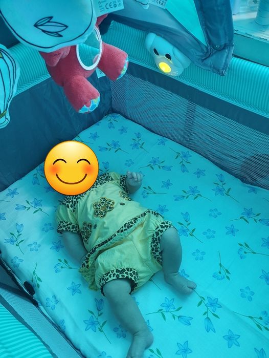 Продам дитячу кроватку ліжко-манеж Lionelo + подарунок