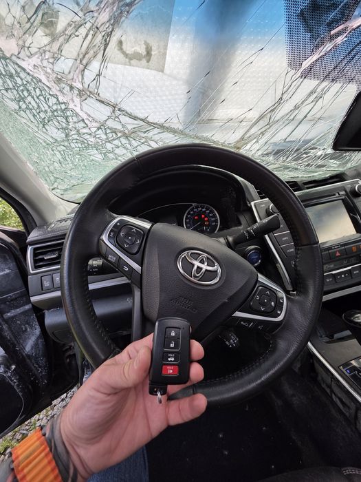 Програмування ключів Toyota RAV4 Venza Highlander Sequoia