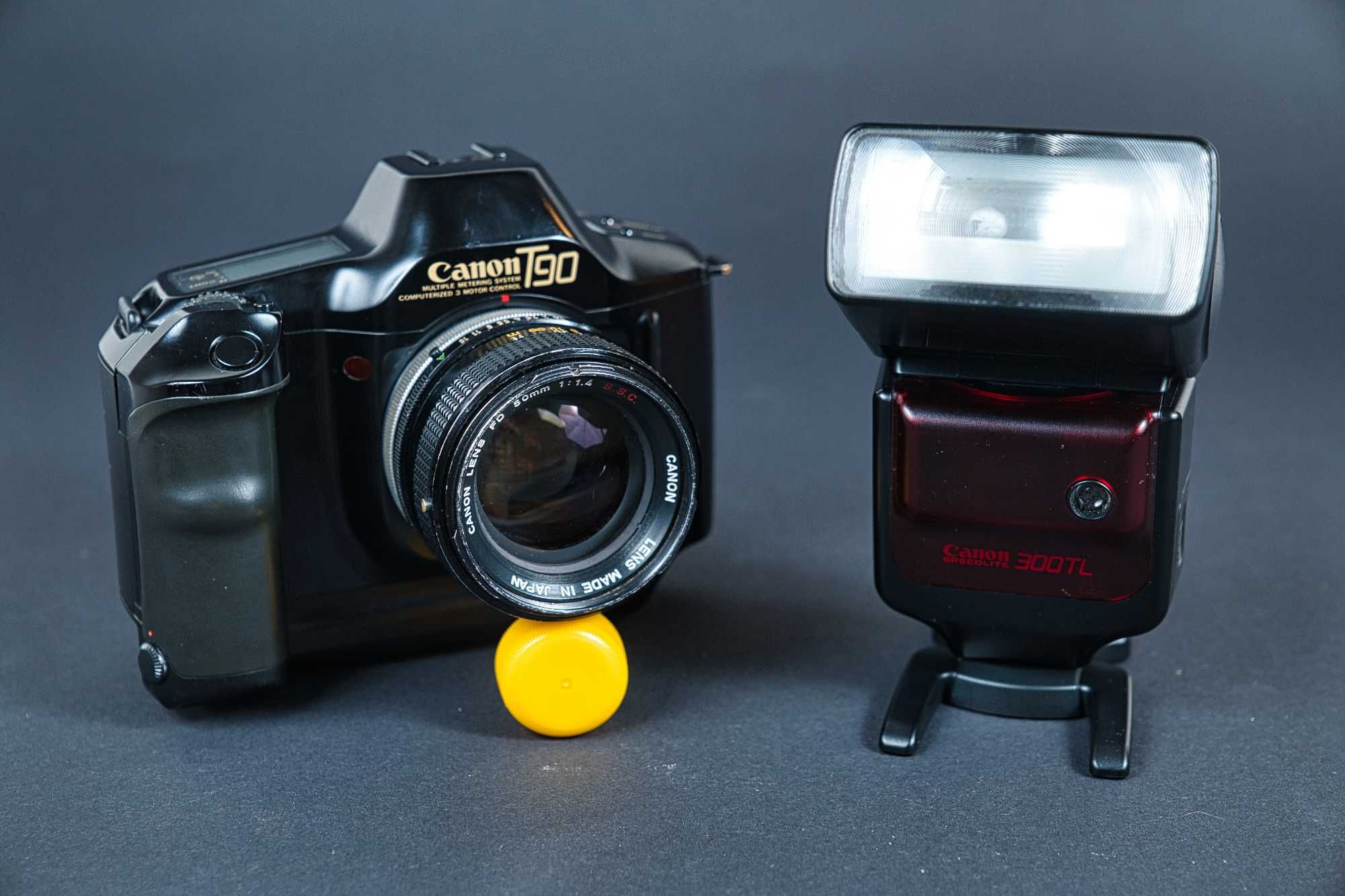 Aparat analogowy Canon T90