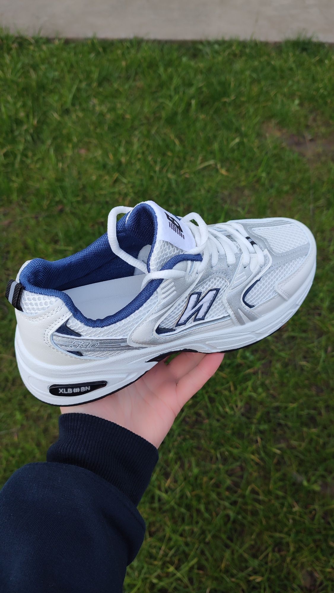 New Balance модель 530