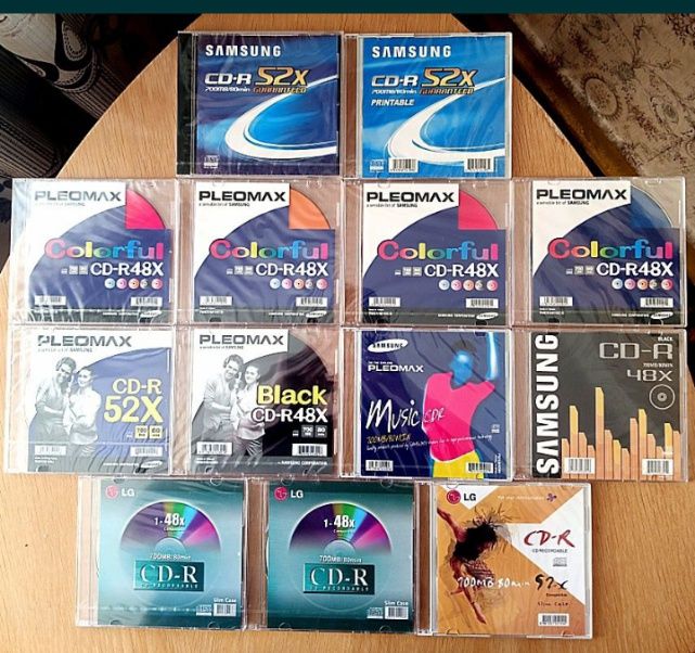 DVD-R чистые диски. В кейсах, упакованные в плёнку
