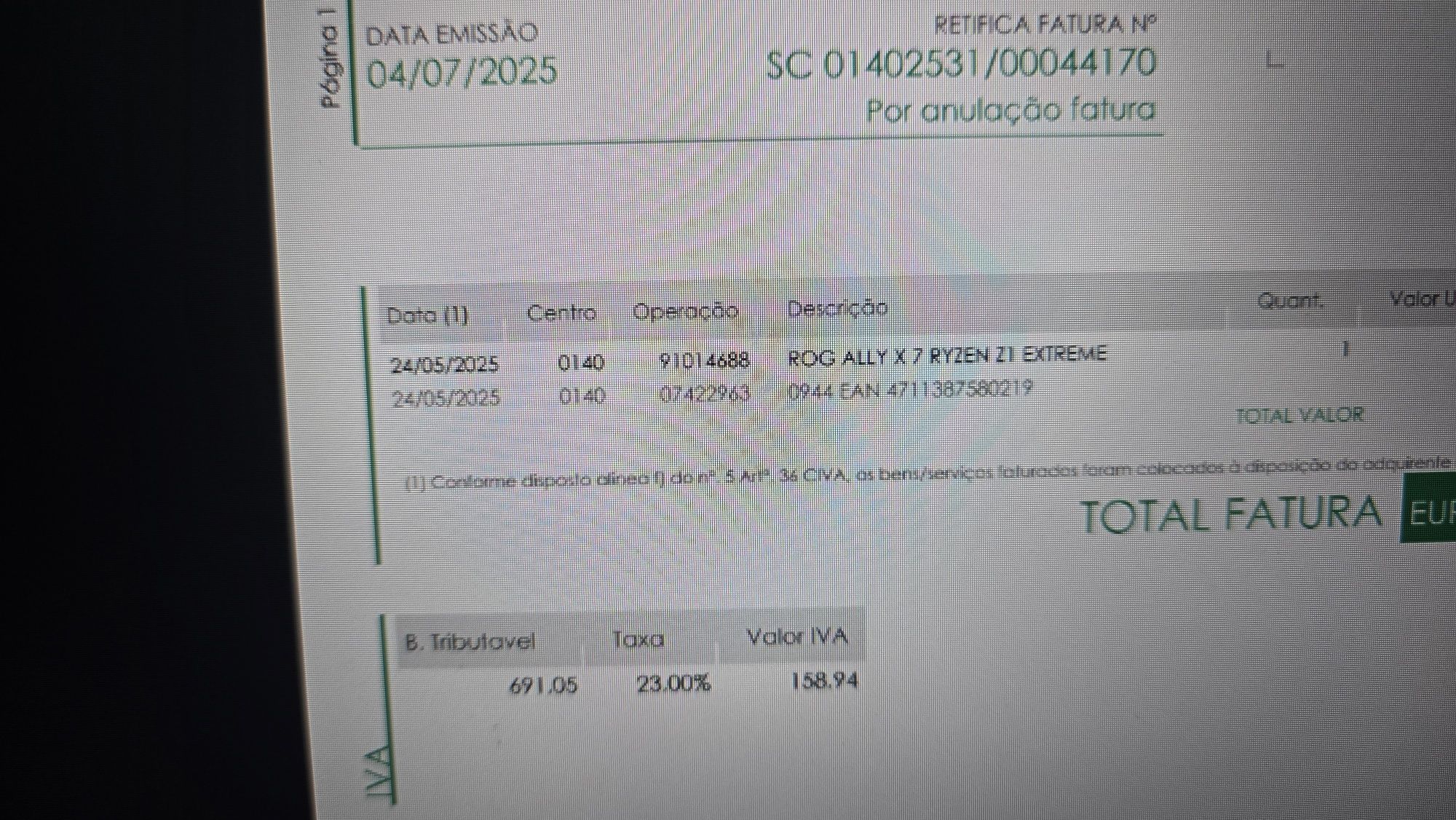 Asus Rog Ally X na caixa com um mês de uso