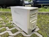 Stary komputer stacjonarny PC retro sprawny intel pentium