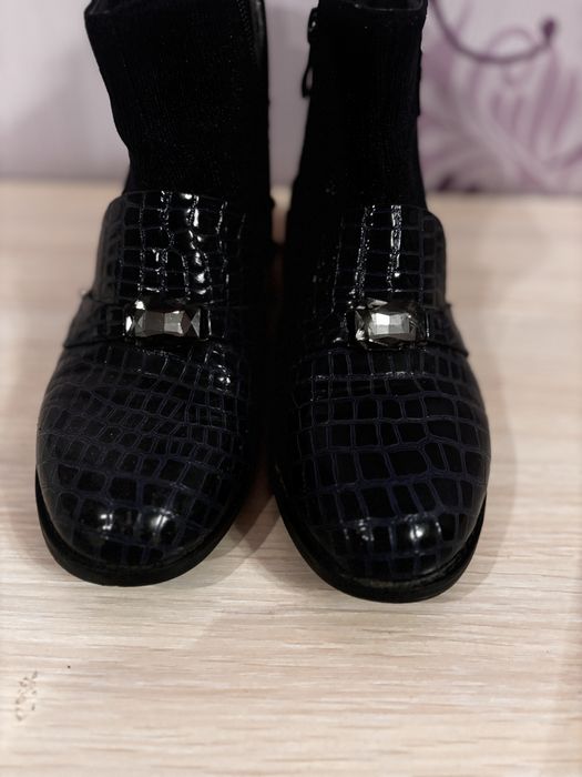 Ботінки на  дівчинку 35 розмір, осінь- весна