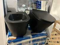 Conjunto Sanita + Bide Suspenso em Preto Novos
