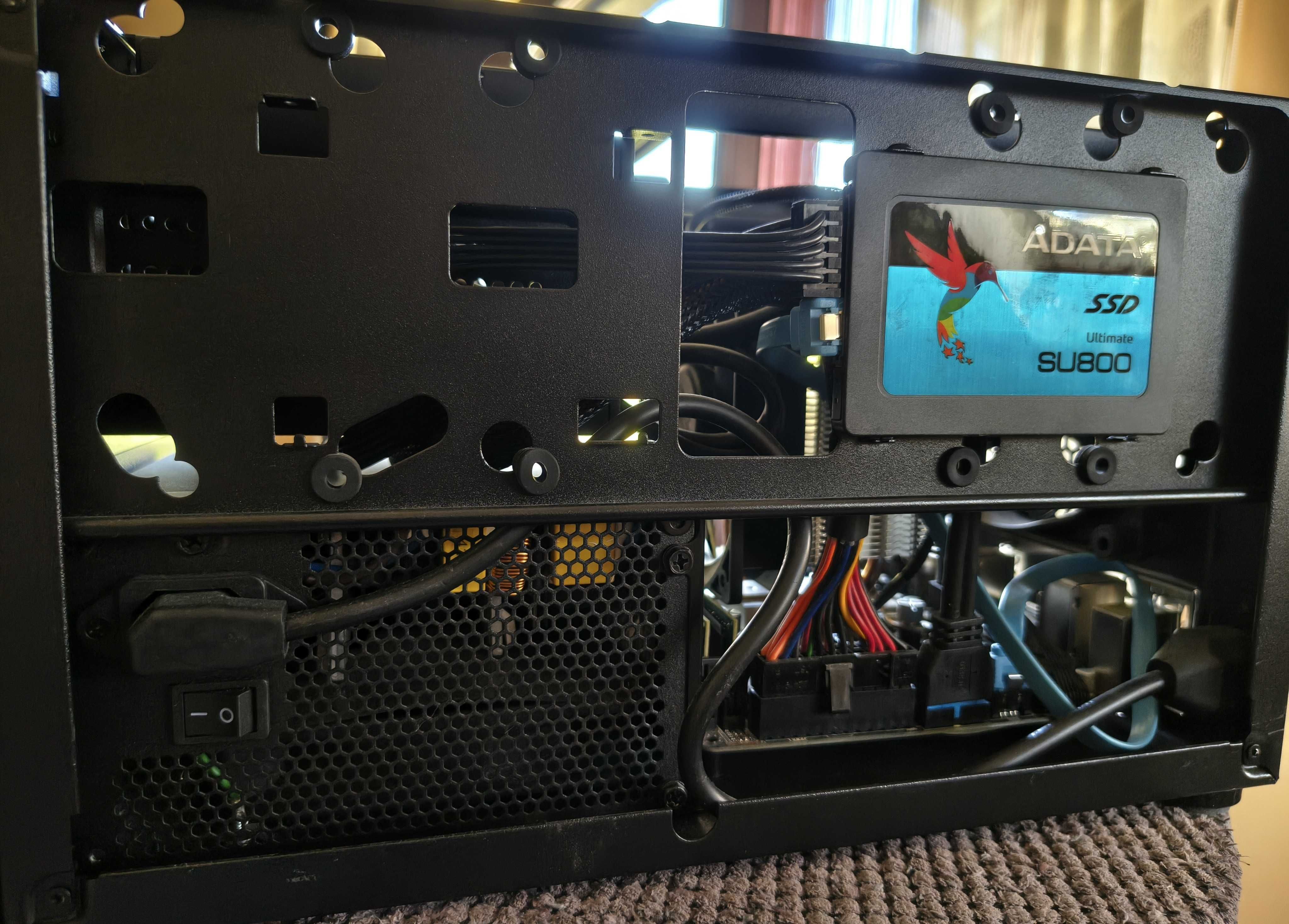 Komputer biurowy Intel Core i5-4690K, 16GB, SSD 256GB, mini ITX
