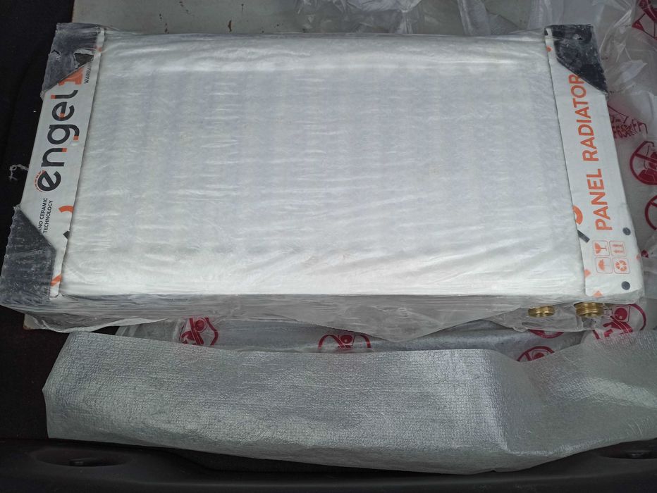 Продам батарею engel ventil compact 22 type 300*600 нижнє праве підкл