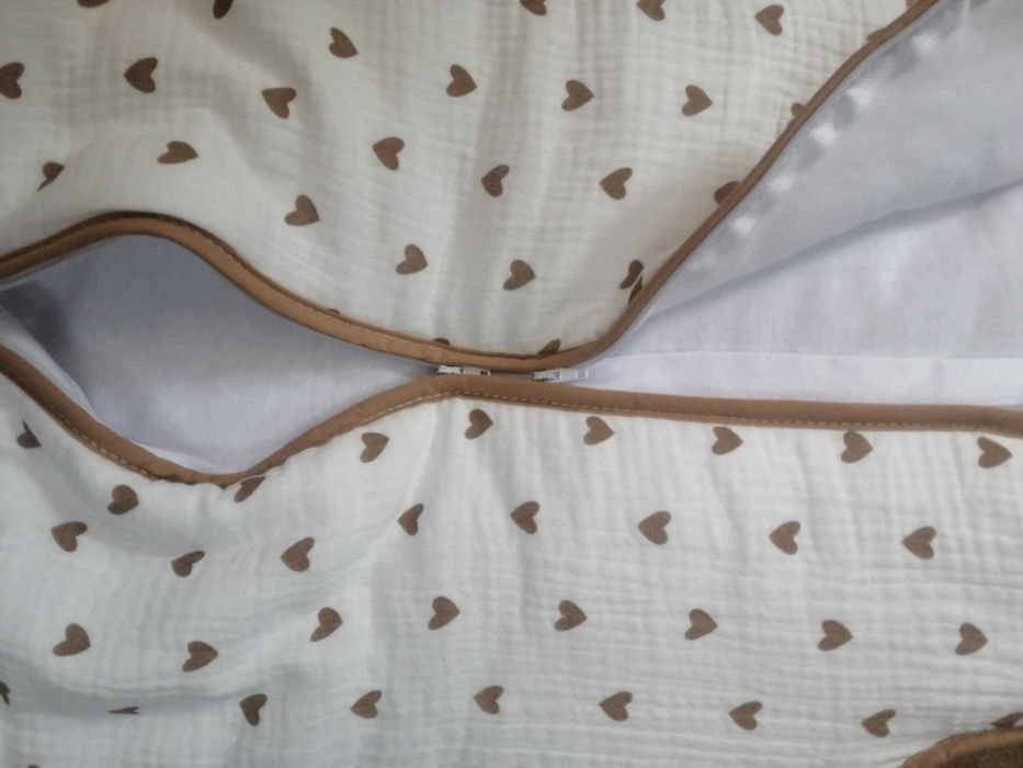 MUŚLINOWY Śpiworek z nogawkami wywijane skarpety