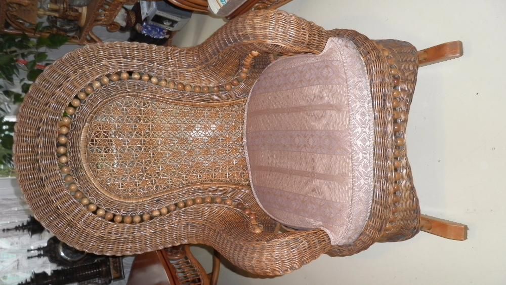 Продам ротанговую кресло-качалку