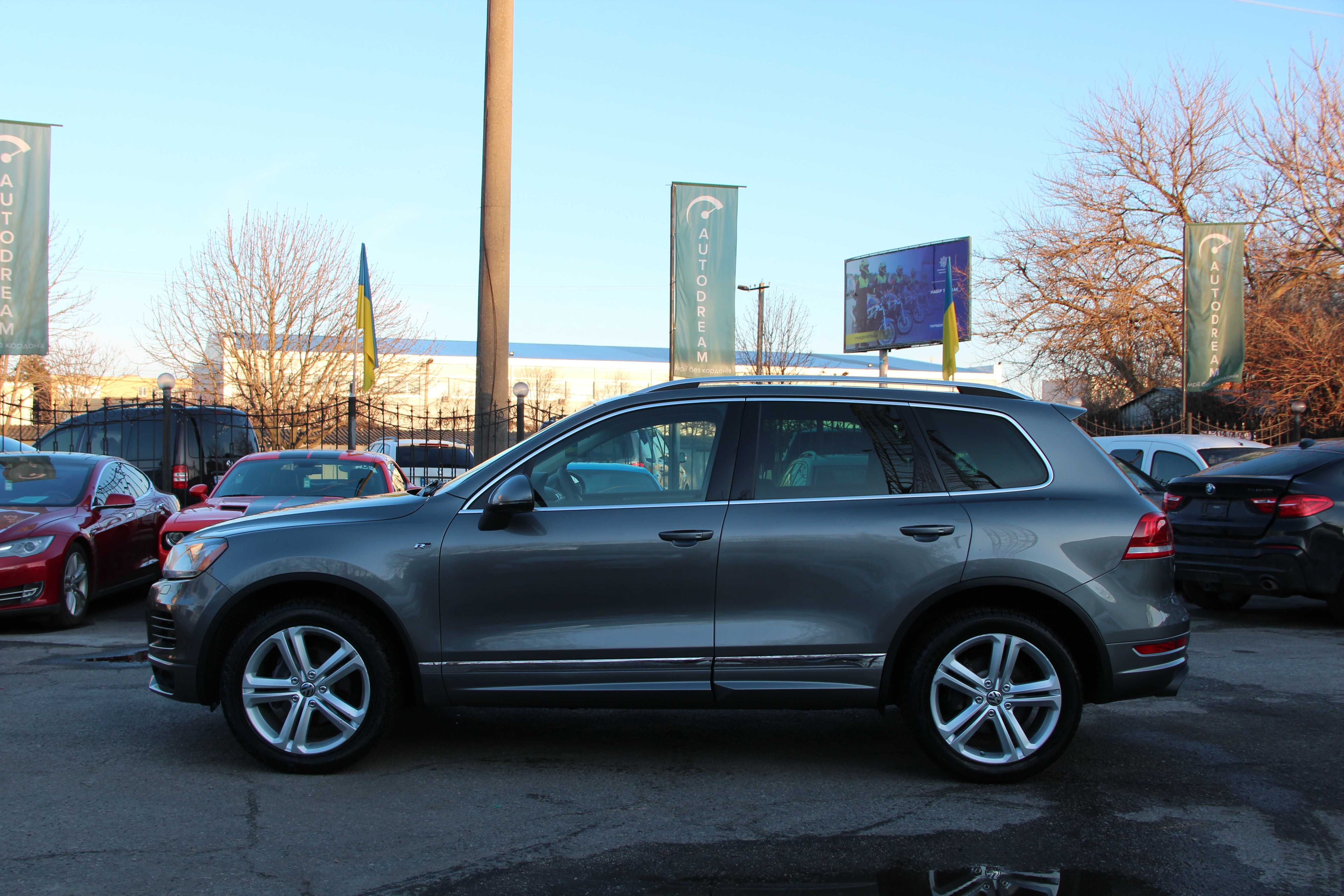 Volkswagen Touareg R-line 3.0 TDI, 2014 г.,автомат, Фольксваген Туарег