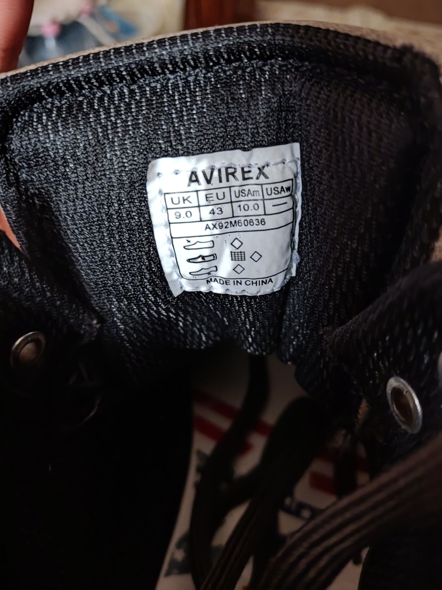 Nowe buty firmy Avirex Dept.