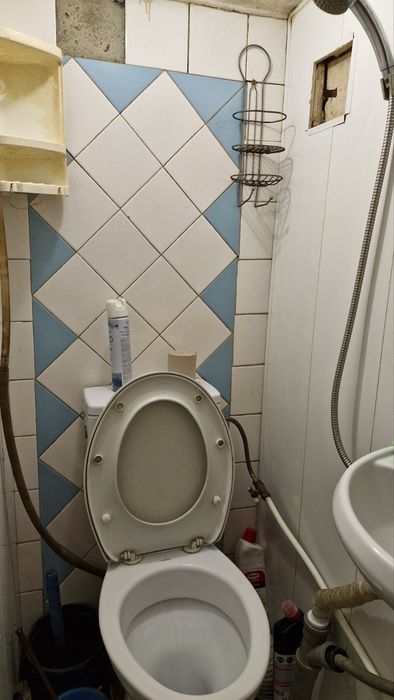 2 комн -27 метров. Центр. АГВ. Жилое состояние. ул. Колонтаевская