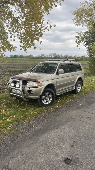 Мітсубісі паджеро спорт