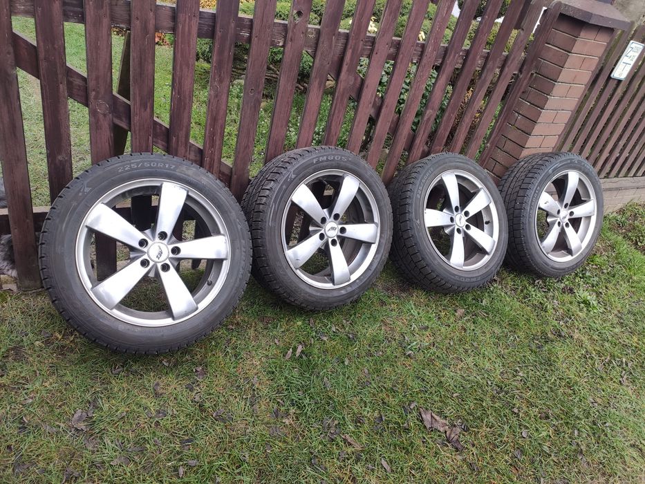 Komplet Kół zimowych aluminiowych AEZ 17 rozstaw śrub 5x108