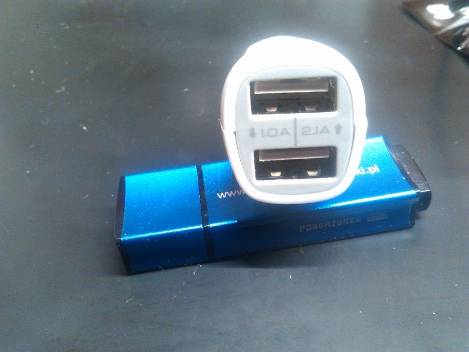 Ładowarka samochodowa usb