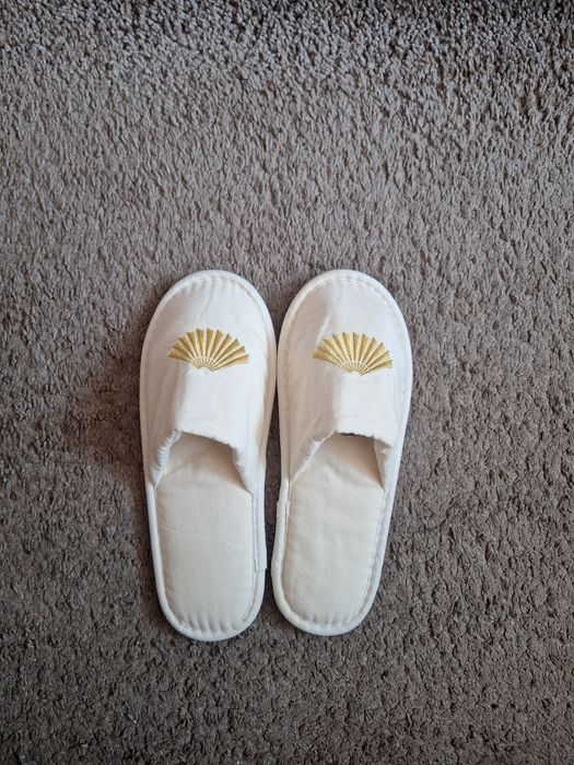 Тапочки домашні капці