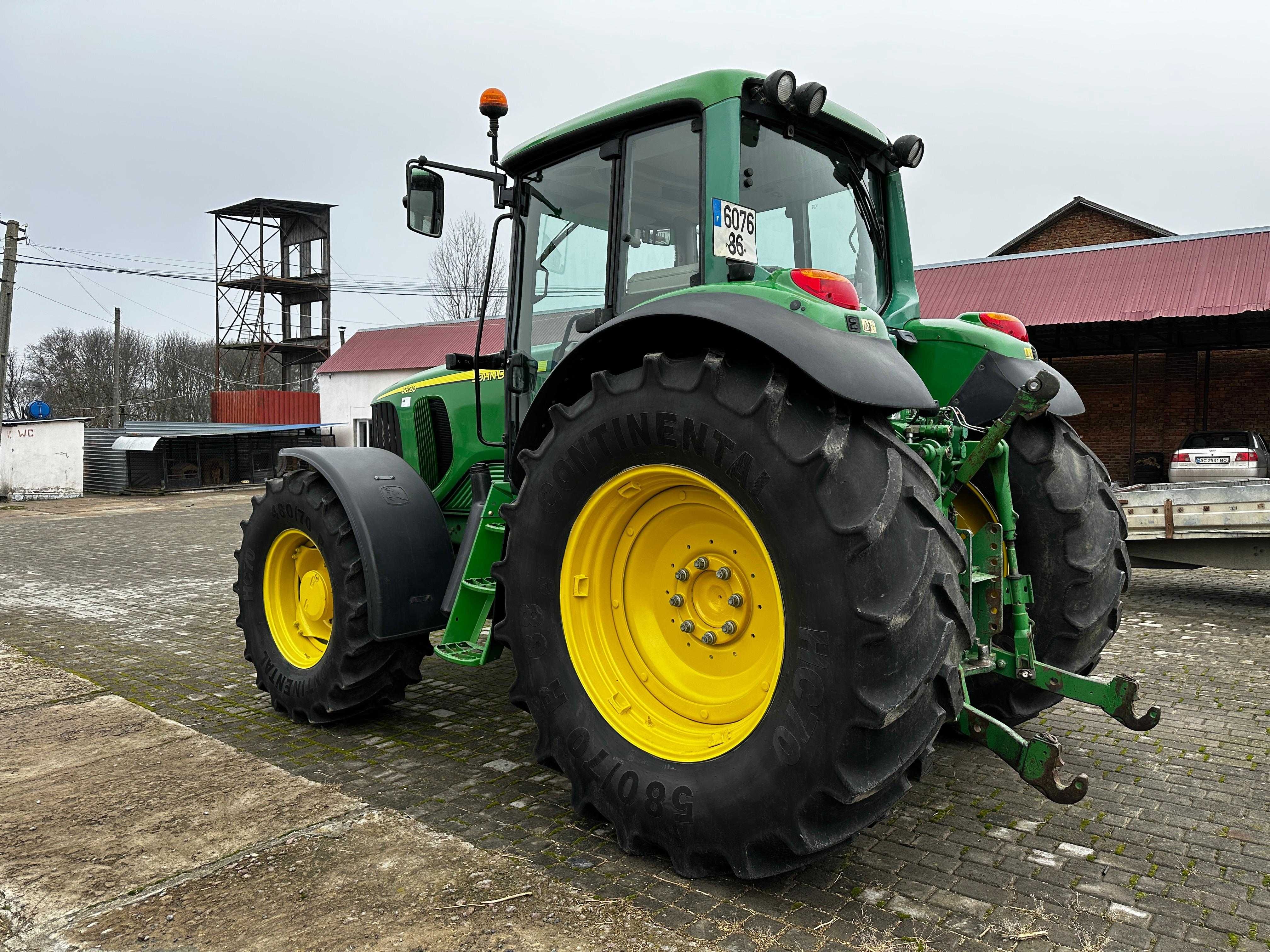 Трактор John Deere 6820 - 2003рік