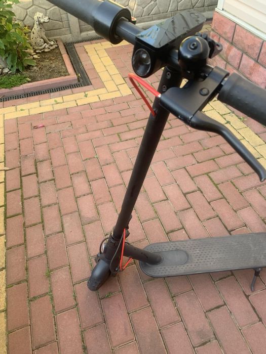 Продам електросамокат оригінальний xiaomi mi pro 2 black