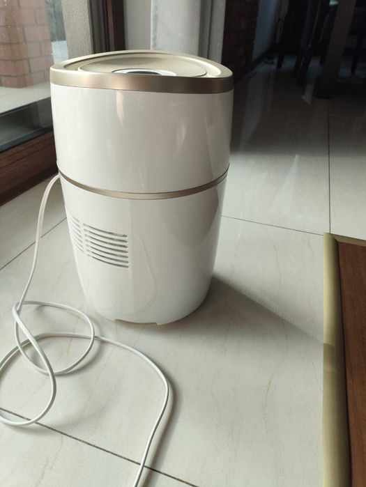 Nawilżacz powietrza Philips HU4816 zbiornik na wodę 4l, moc 19W, biały