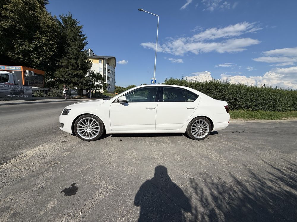 Skoda Octavia Salon Polska. Ledy ,Dsg , felgi 18 .Stan idealny !