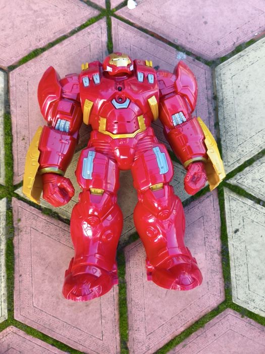 Продам Велику Дитячу іграшку Залізного чоловіка