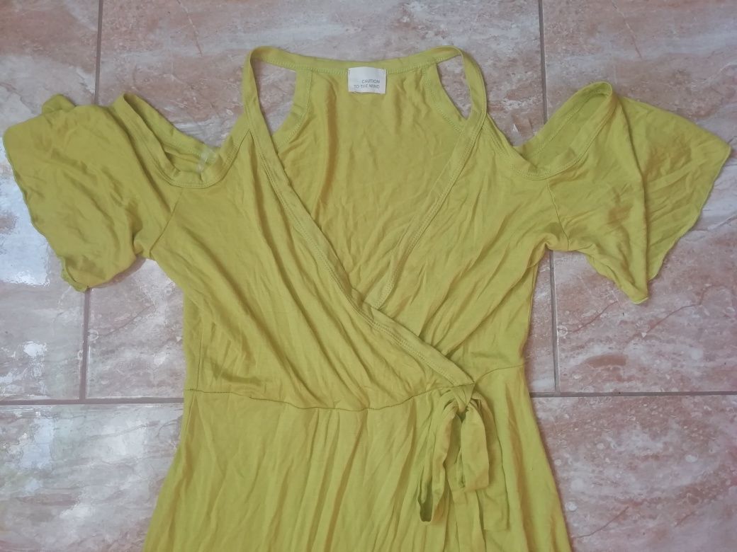 Limonkowa sukienka rozcięcie 36
