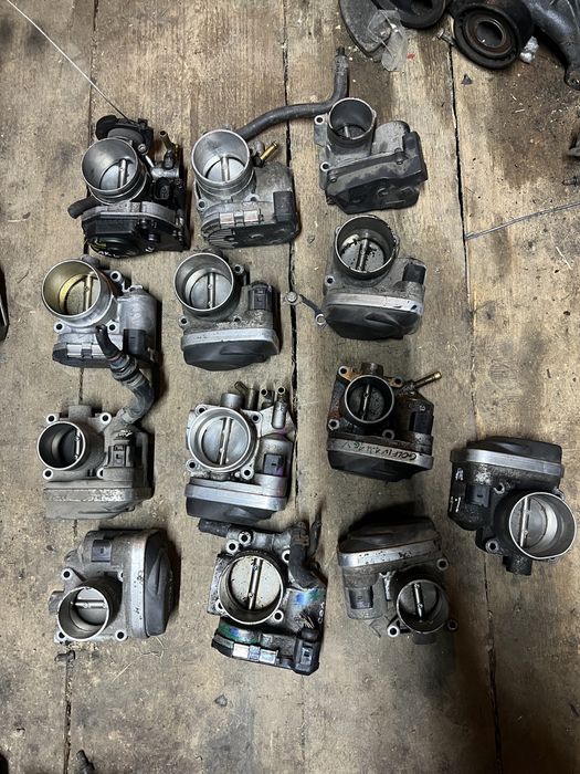 Дросільна заслонка Volkswagen Golf 4 Bora Skoda Passat Fabia