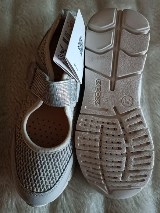 Sapatilhas/sabrina GEOX t33 NOVAS