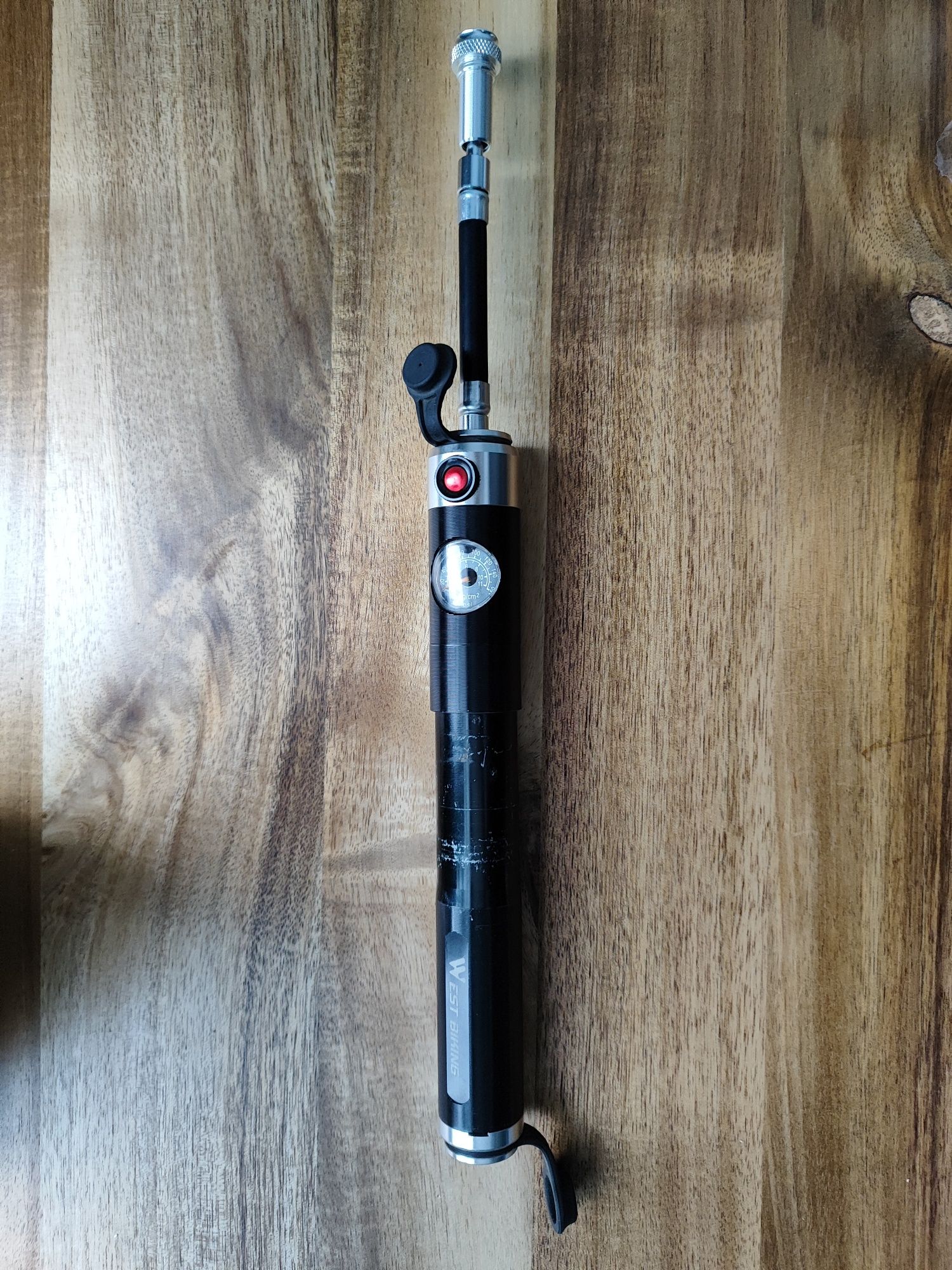 Przenośna pompka rowerowa aluminiowa z manometrem presta szreder
