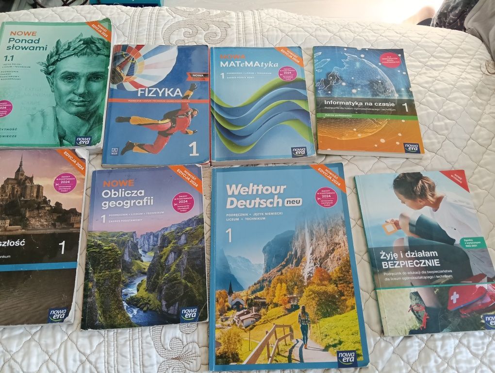 Sprzedam podręczniki do klasy I technikum i liceum
