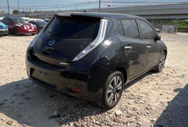 Продам Nissan Leaf 2016