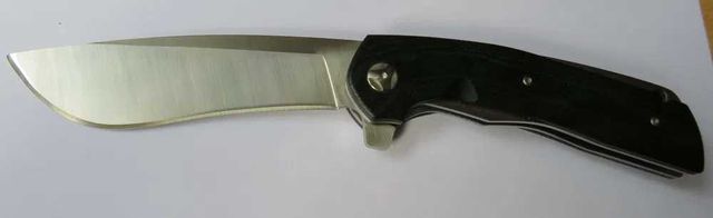 nóż składany  wzorowany  spyderco Subvert