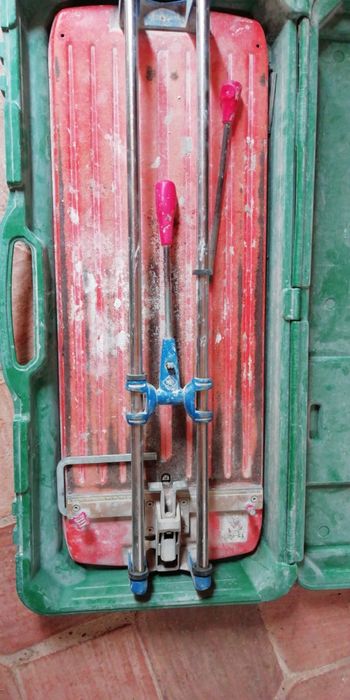 Maquina de cortar e martelo eletrico