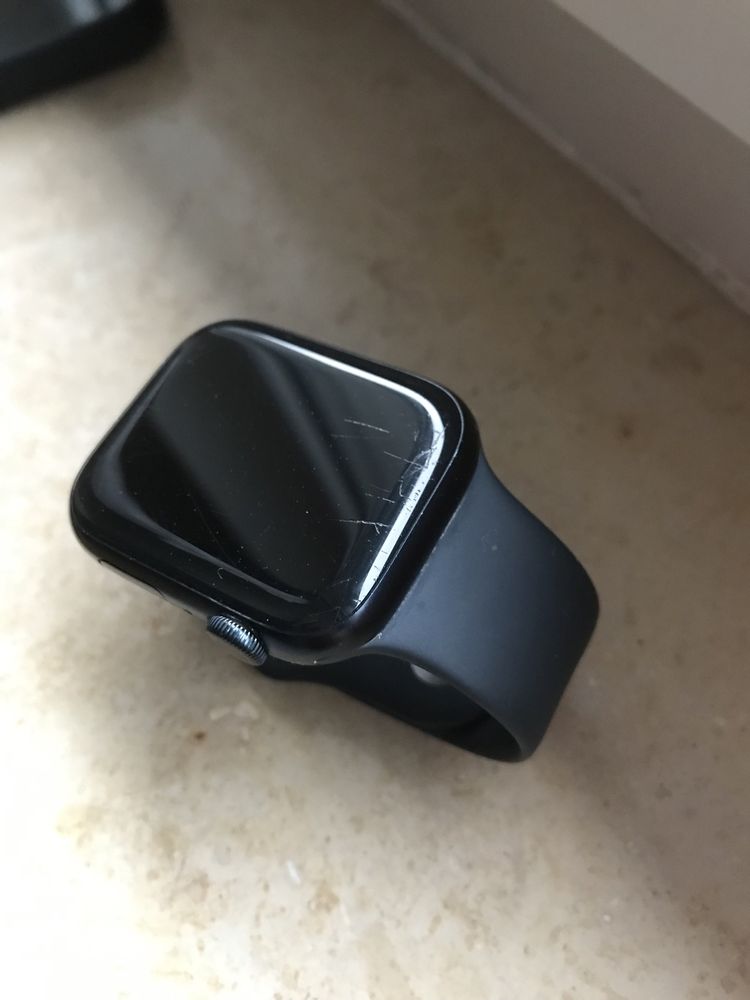 Продам apple watch 8