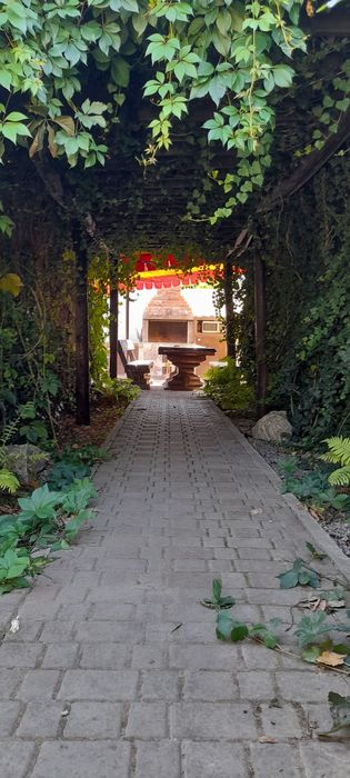 Дом с бассейном.