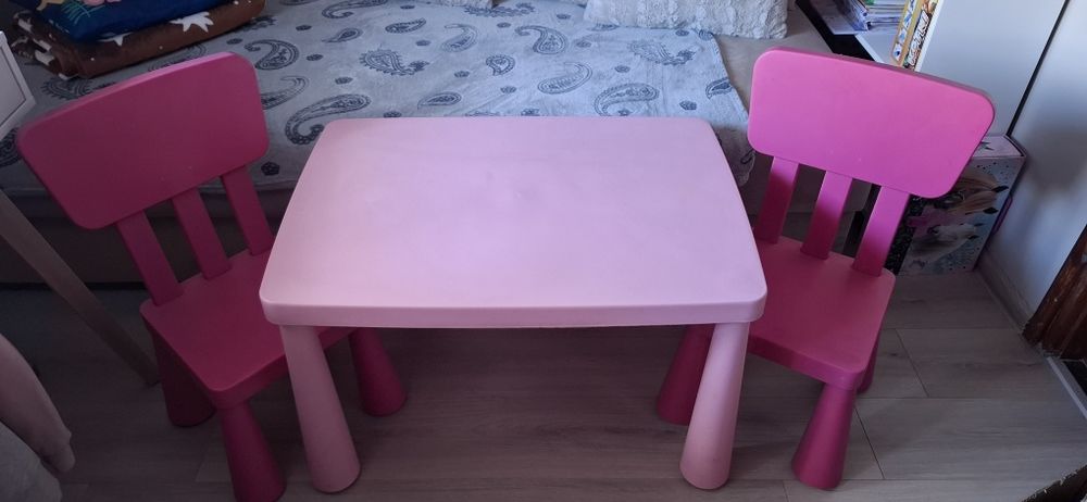 Zestaw stolik plus 2 krzesełka mamut