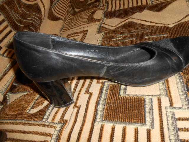 Туфли женские с лаковым каблуком р.38