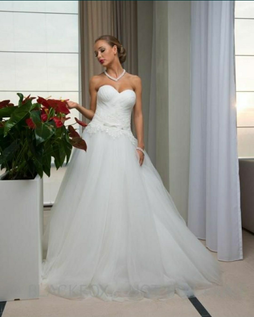 Шикарна весільна сукня MAXIMA 52 розмір батал