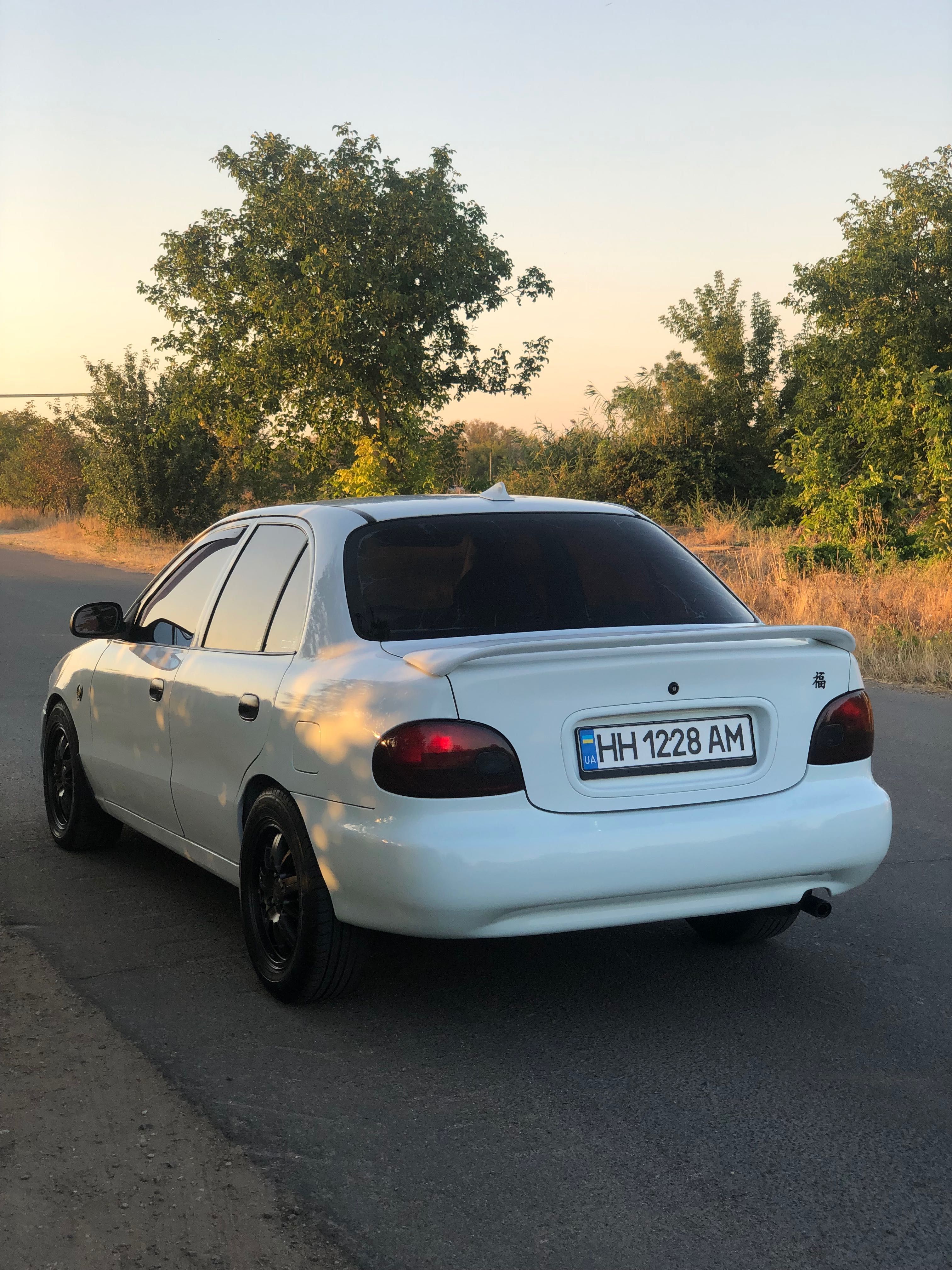 Hyundai accent 1