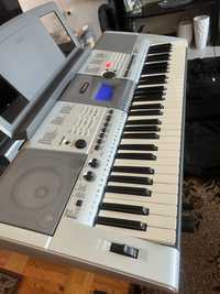 Yamaha PSR E403  Keyboard