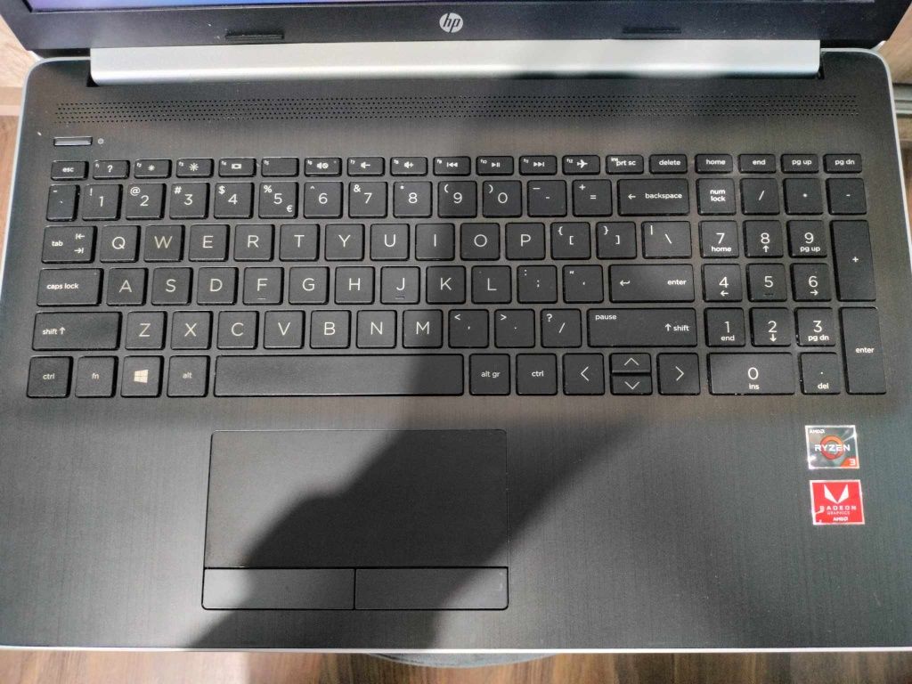 Do sprzedania laptop: HP model 15-db1049nw
