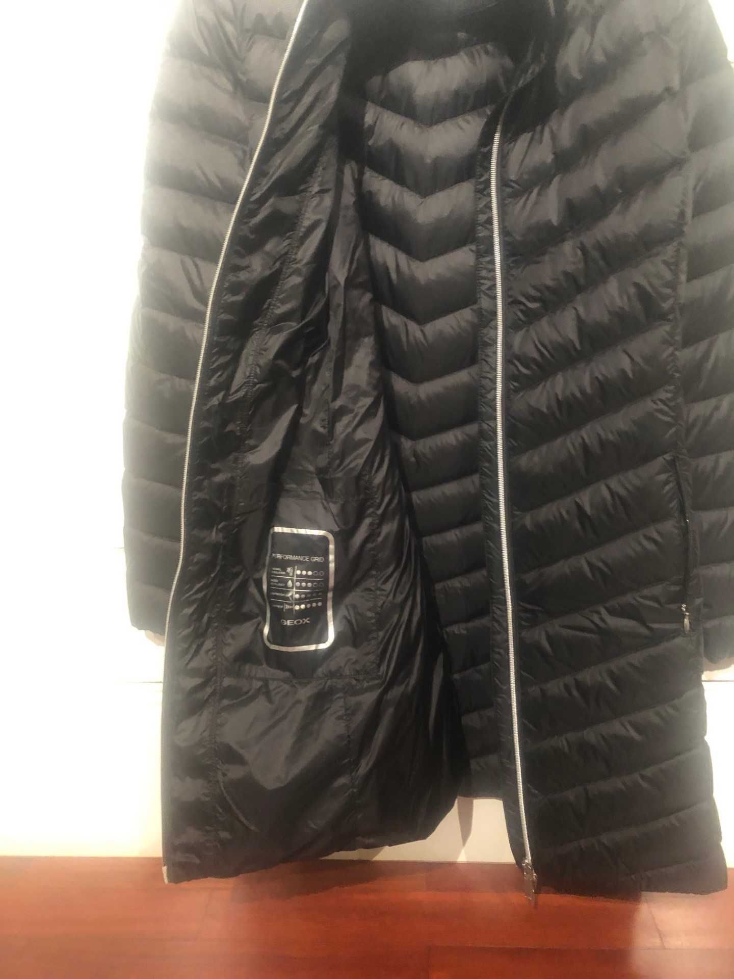 parka / Kispo preto de penas excelente qualidade marca GEOX  38